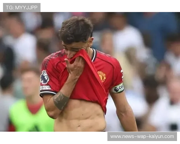 曼联防线再挨刀！乌加特低迷暴露阿莫林战术短板